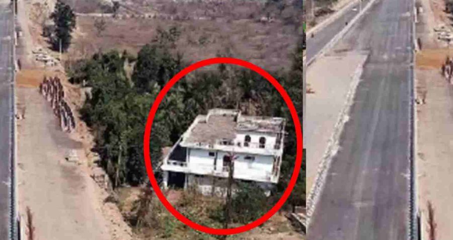 एक्सप्रेसवे में रोड़ा बना घर
