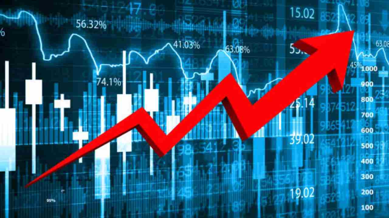 Stock market reaches new heights, Sensex rises by 300 points