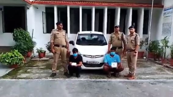 पुलिस ने किया दो आरोपियों को अरेस्ट, आरोपी रैकी के दौरान बंद घरों को चिन्हित कर देते थे वारदात को अंजाम