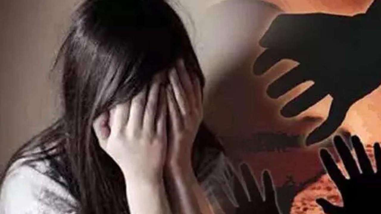 A girl was gang raped by her friends in the capital Delhi.