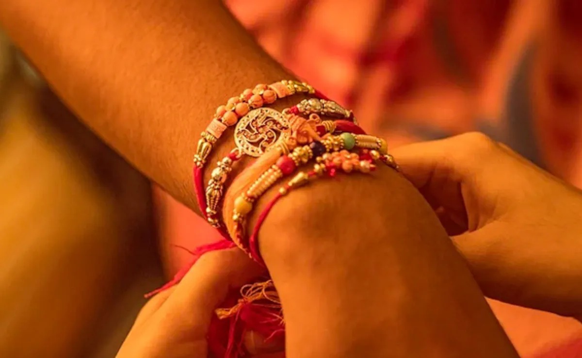 raksha-bandhan-2024 QUOTES WISHES IN HINDI