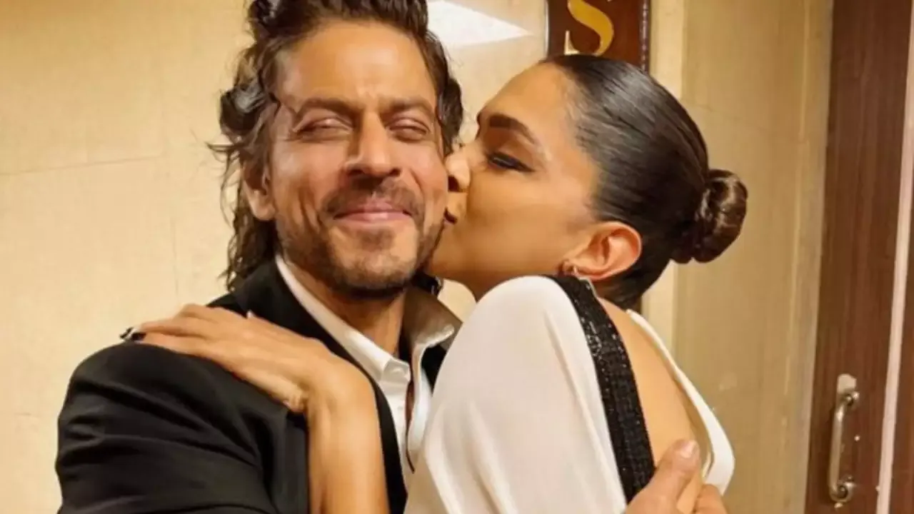 shahrukh khan visited hospital-to meet deepika padukone and her babay