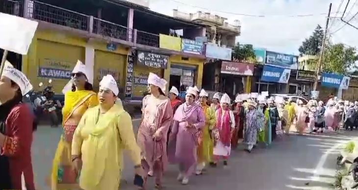 पुरानी पेंशन बहाली की मांग को लेकर कर्मचारियों ने निकाली आक्रोश रैली
