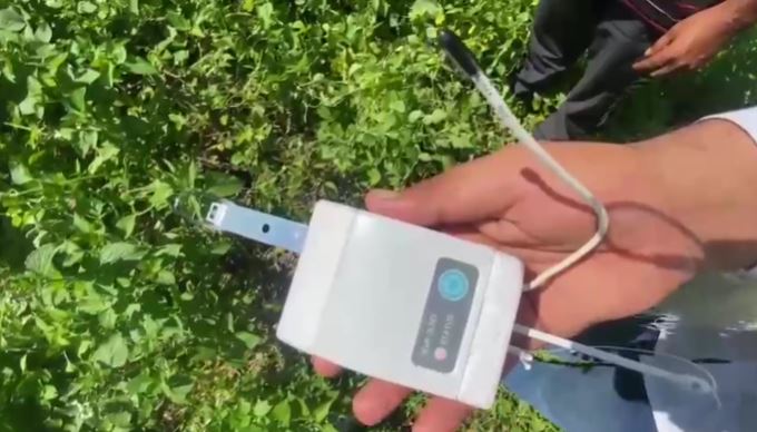 आसमान से गुब्बारे के साथ गिरा इलेक्ट्रॉनिक डिवाइस, गर्मिणो में मची अफरातफरी