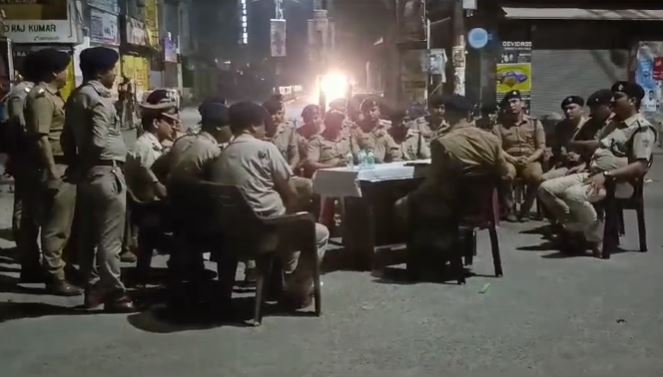 देर रात अचानक काशीपुर पहुंचे SSP, पुलिस अधिकारियों की ली बैठक, दिए ये निर्देश