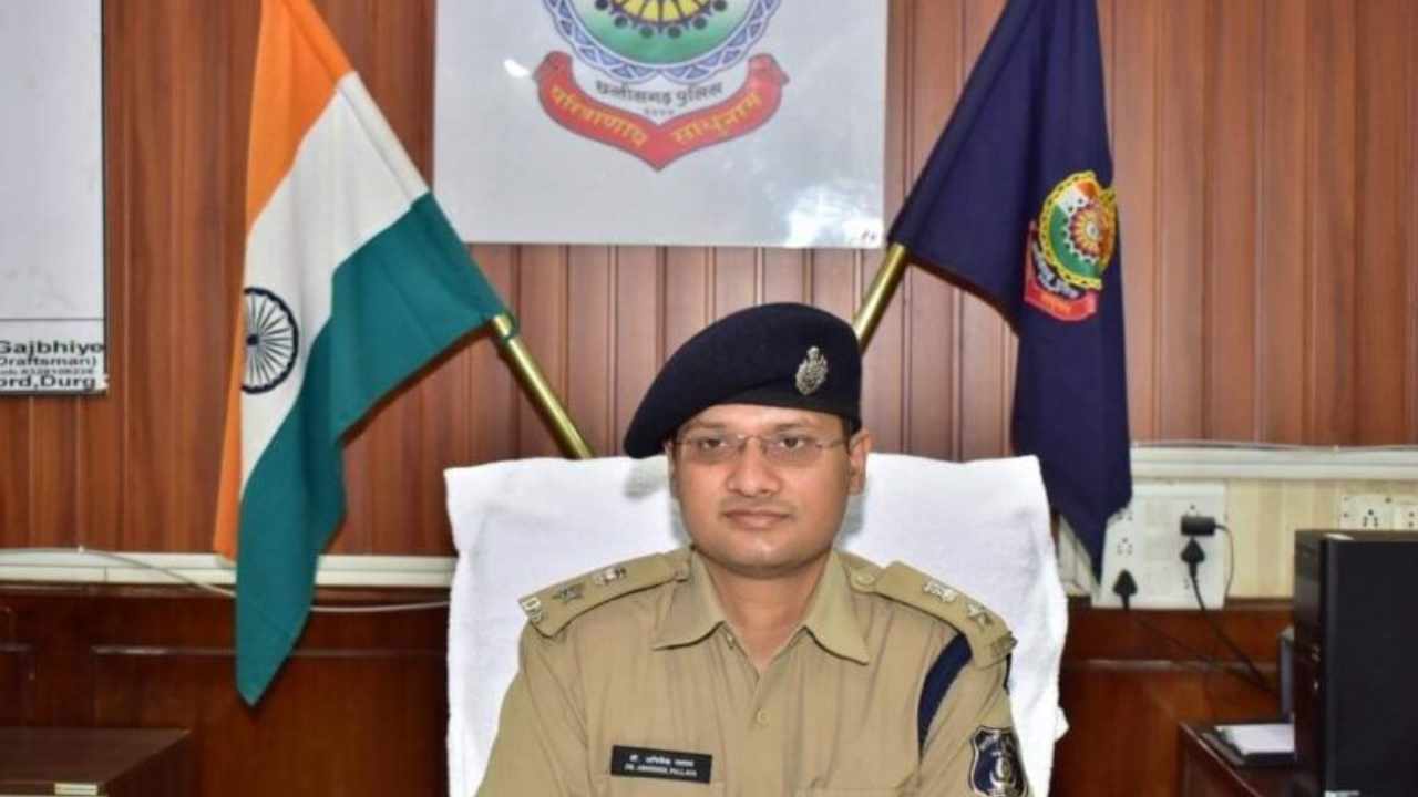 Why was Abhishek Pallav removed from the post of SP of Karvadha?