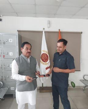 ईडी कार्यालय पहुंचे हरक सिंह रावत