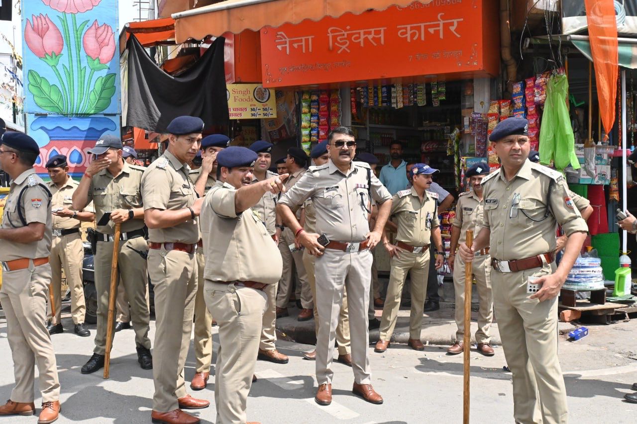 पलटन बाजार में छात्रा के साथ छेड़छाड़ मामले के बाद हरकत में आई पुलिस, चलाया सत्यापन अभियान