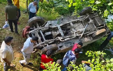 उत्तरकाशी में बड़ा सड़क हादसा, शिक्षकों को स्कूल लेकर जा रहा वाहन हुआ हादसे का शिकार
