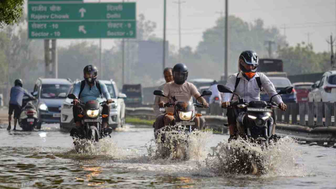 Rain that has been lashing many places in the country for 36 hours took the lives of 32 people, read here