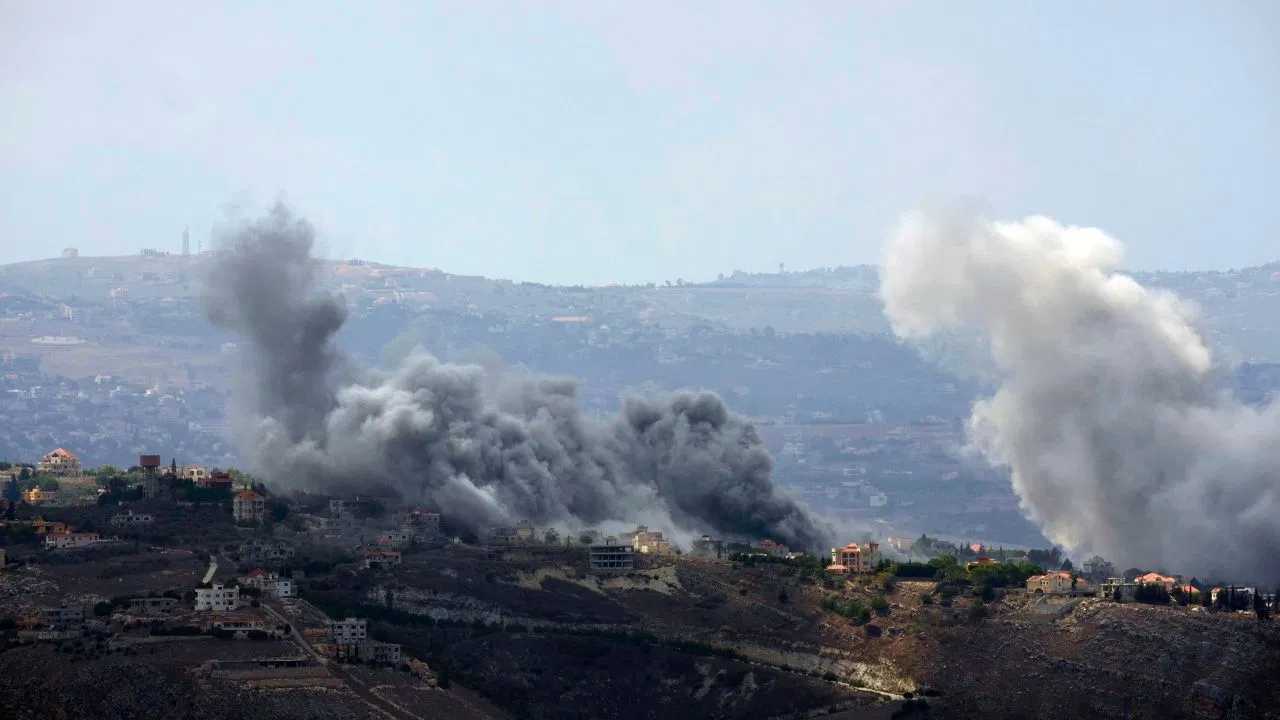 Israel airstrikes on several Hezbollah bases in Lebanon, 400 people killed, 100 injured