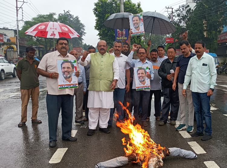पुतला फूंका दून