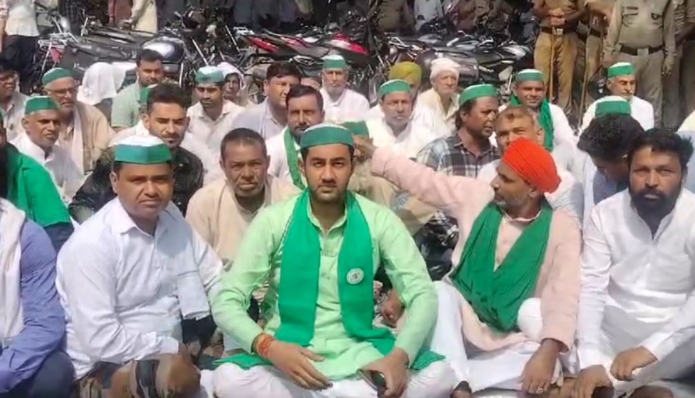 सीपीयू कार्यालय का घेराव