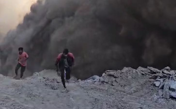 हेलंग मारवाड़ी बाईपास पर सड़क कटिंग के दौरान हुआ भूस्खलन