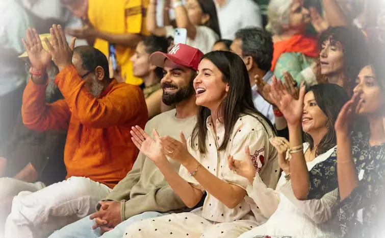 Virat Kohli and Anushka Sharma at Krishna Das Kirtan video viral