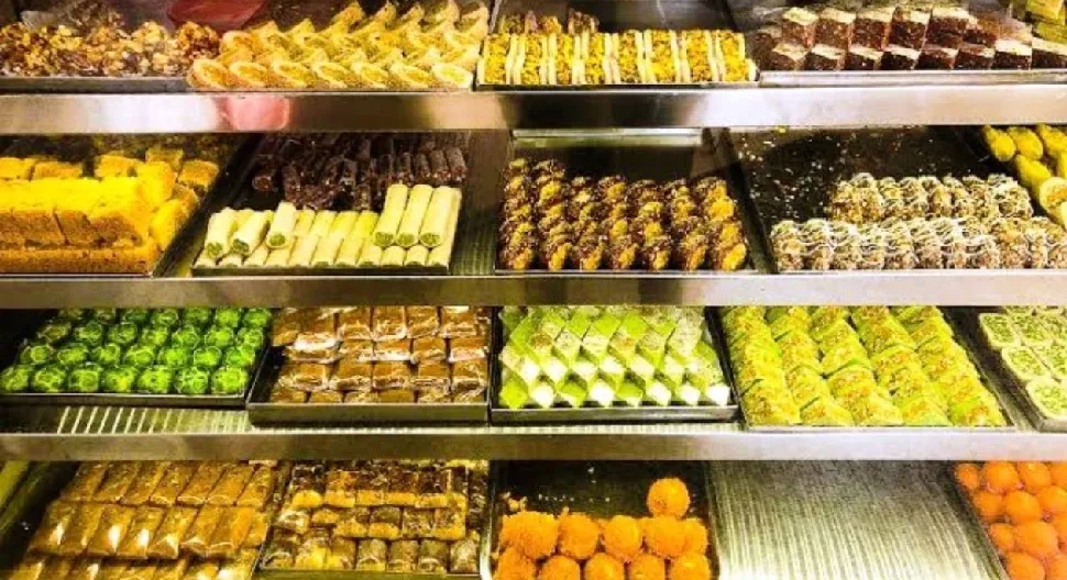 adulteration-in-sweets nakli aur asli mithai ki pehchaan