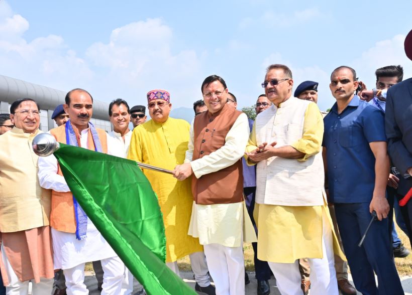 देहरादून से अल्मोड़ा के लिए शुरू हुई हेली सेवा, सीएम धामी ने दिखाई हरी झंडी
