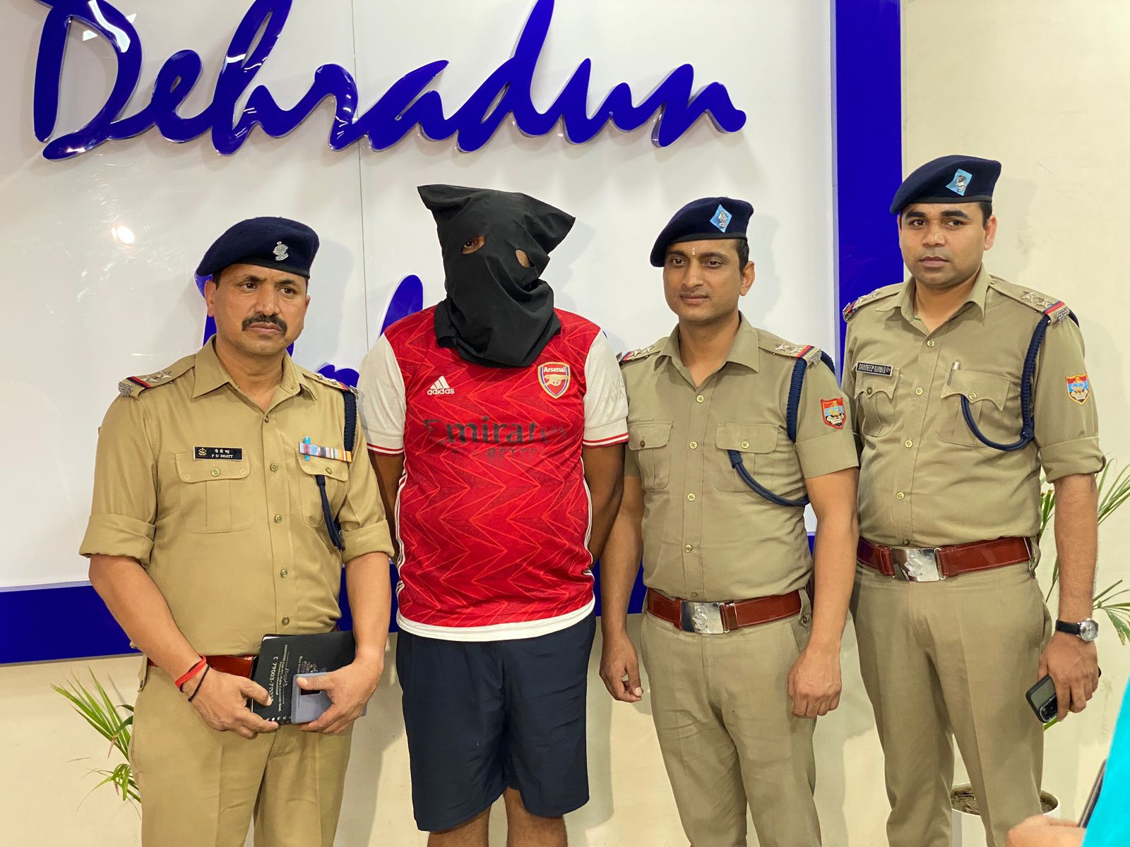 पुलिस ने दबोचा कोबरा गैंग का विदेशी तस्कर, 68 ग्राम कोकीन बरामद