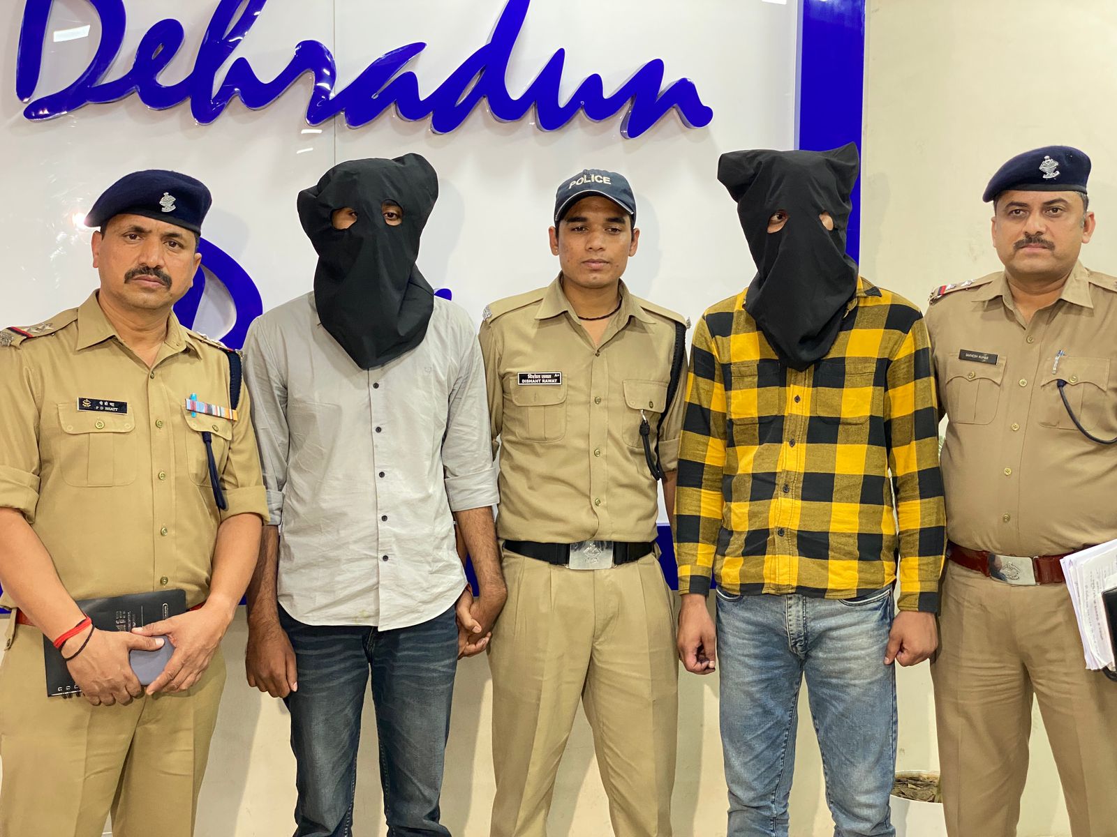 साईबर फ्रॉड गिरोह का भंडाफोड़, 20 लाख की ऑनलाइन ठगी करने वाले शातिर गिरफ्तार