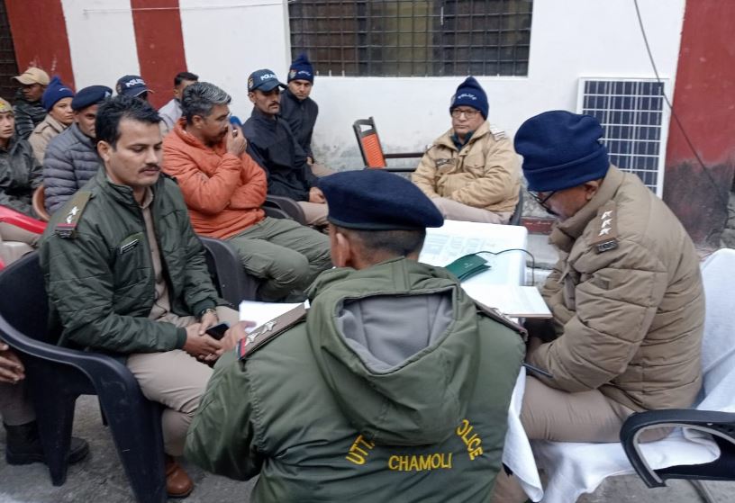 कल हेमकुंड साहिब दर्शन के लिए जाएंगे राज्यपाल, चमोली पुलिस ने कसी कमर