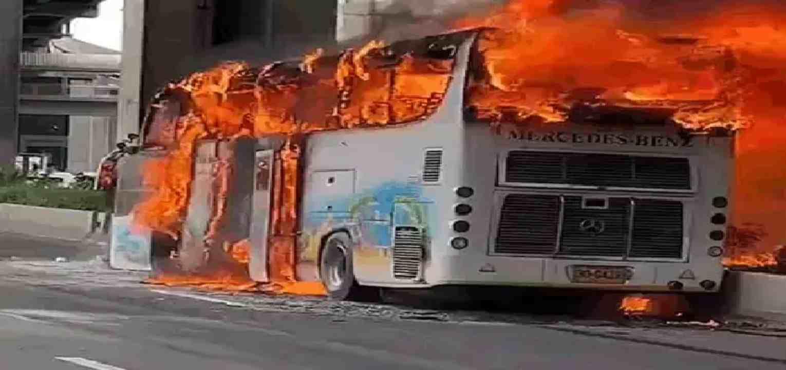 44 children burnt to death in massive fire in bus in Thailand
