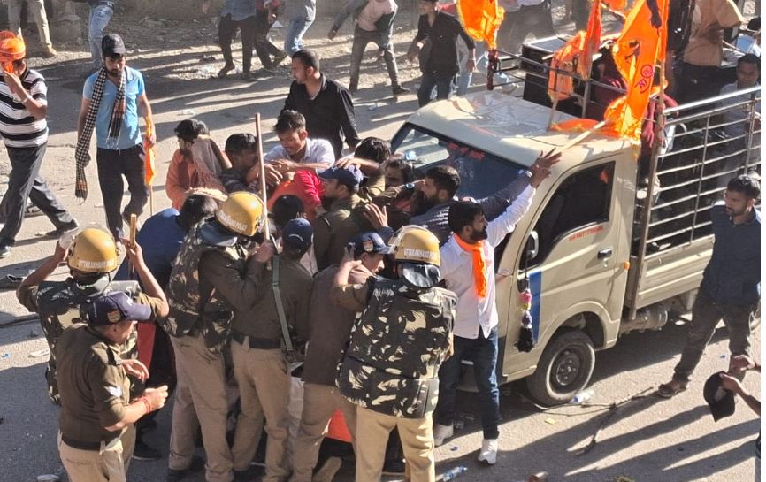 उत्तरकाशी में पत्थरबाजी