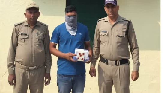 तस्कर गिरफ्तार
