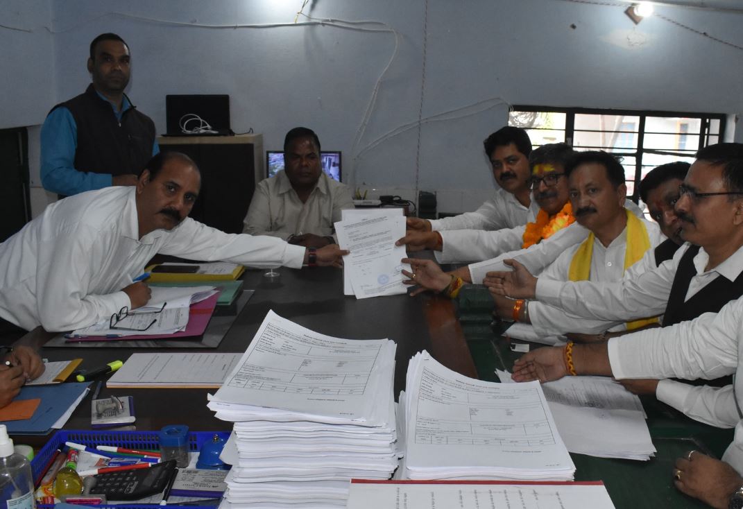 मनोज रावत नामांकन