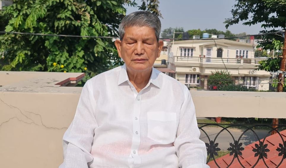 हरीश रावत मौन उपवास