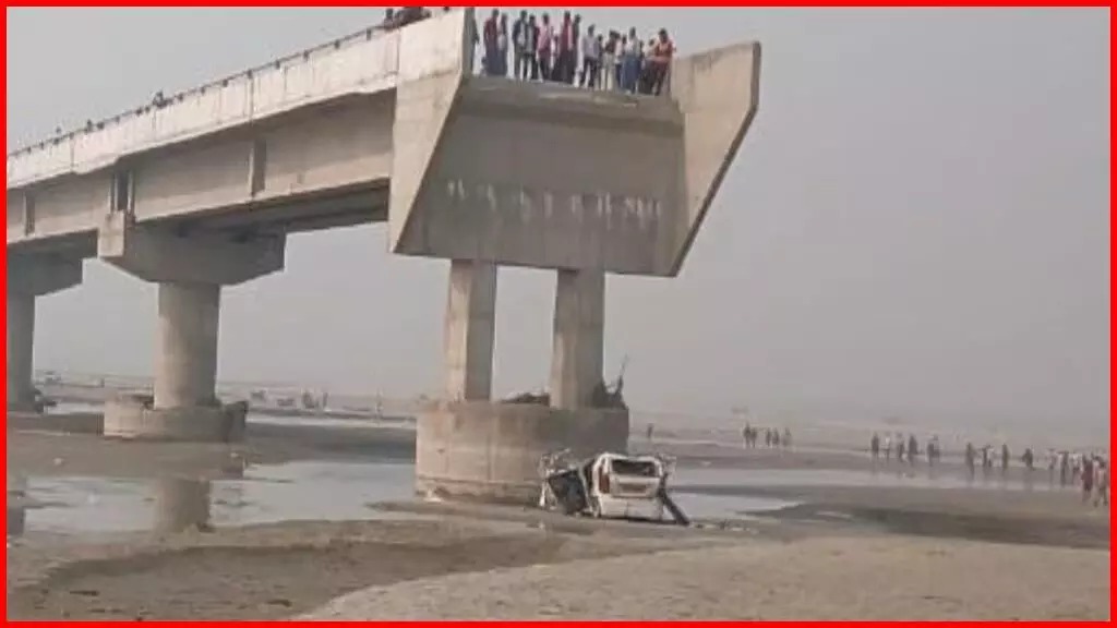 Bareilly News google map showed wrong route car fell off the bridge three died