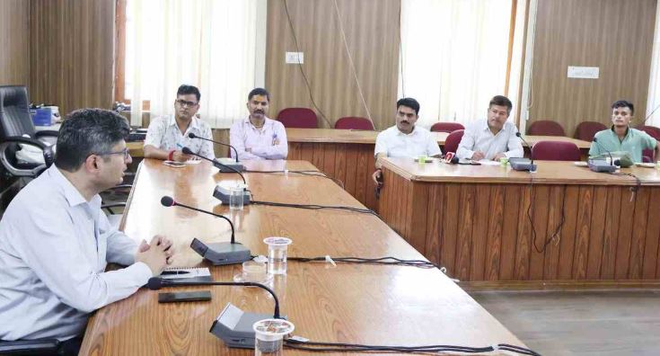 सारकोट गांव को आदर्श ग्राम बनाने की कवायद तेज