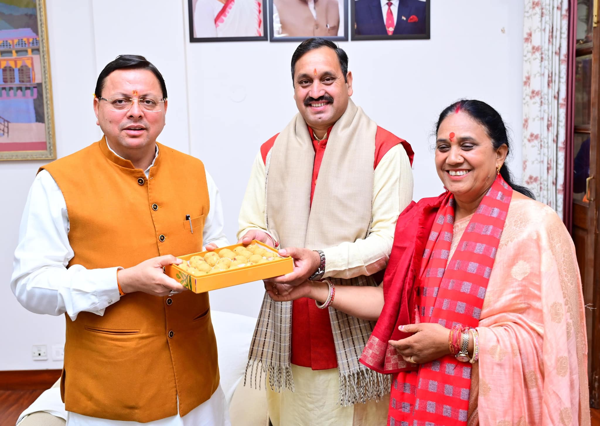 नवनिर्वाचित विधायक आशा नौटियाल ने की सीएम धामी से मुलाकात, cm ने दी बधाई