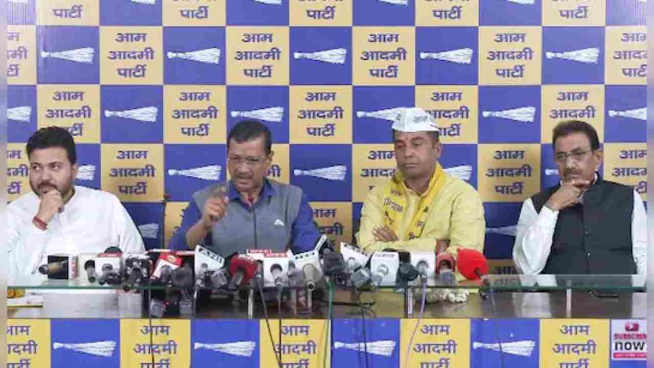 Shock to BJP, two time MLA Anil Jha joins AAP party