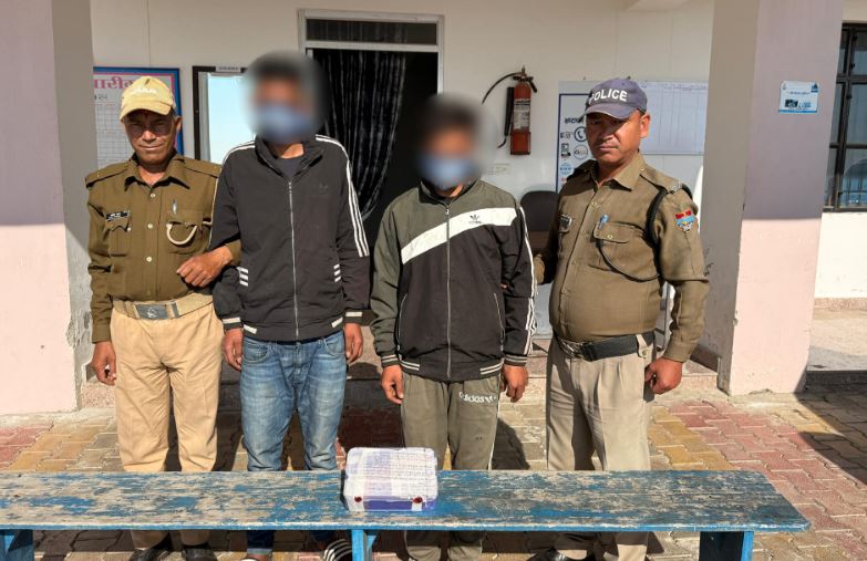 स्कूटी सवार को रोककर लूट ली नगदी