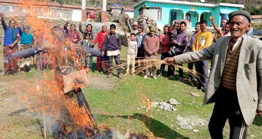 डुमुक गांव विरोध प्रदर्शन