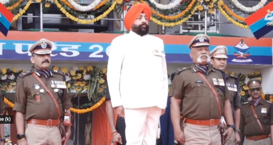 परेड की सलामी