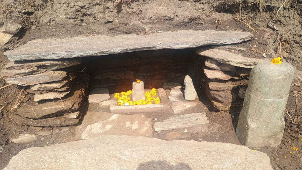 शिवलिंग अल्मोड़ा