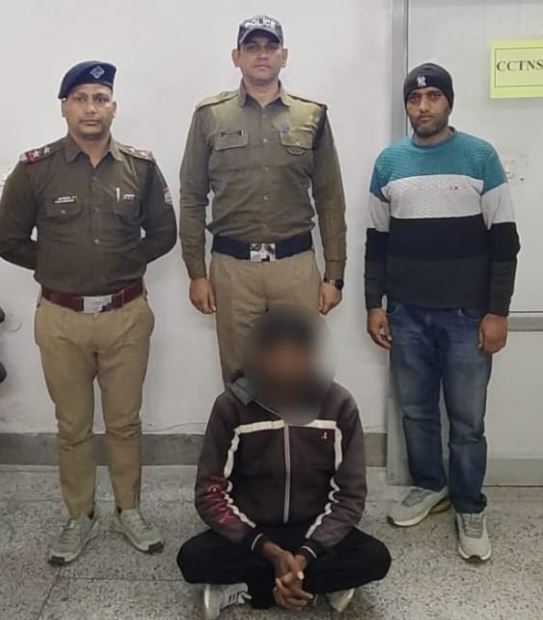 सोशल मीडिया पर किया था युवती का अश्लील वीडियो वायरल, पुलिस ने किया गुजरात से अरेस्ट