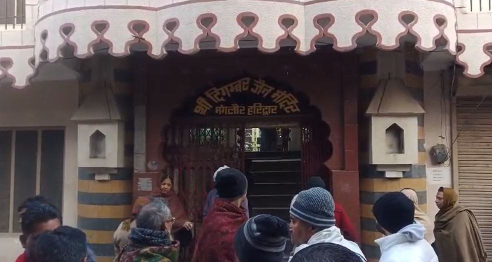 मंगलौर : चोरों ने मंदिर में डाला डाका, CCTV कैमरे की DPR भी ले गए साथ