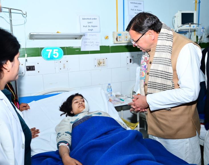 CM reached Haldwani to know the condition of the injured