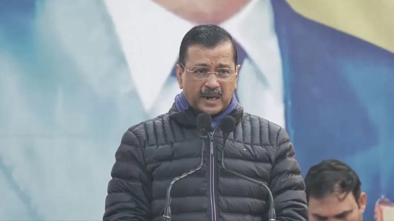 BJP could not give even 1000 yards of land to former PM Manmohan Singh? Kejriwal got angry