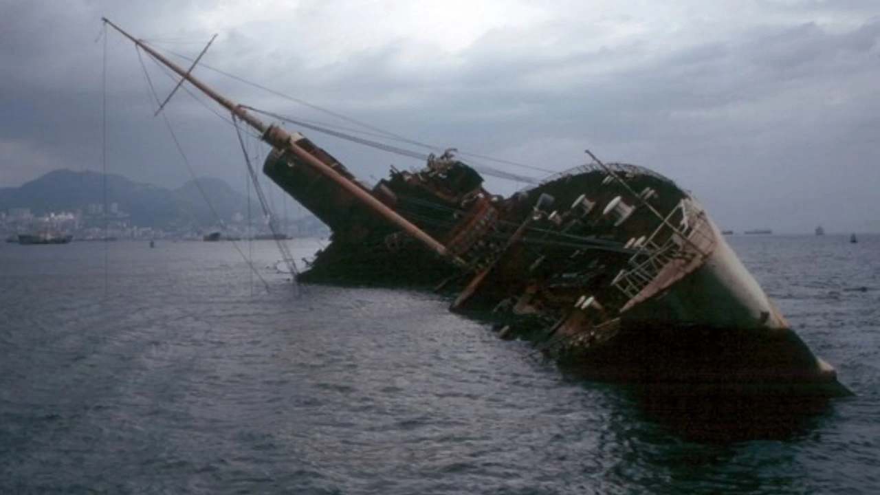 Boat capsized in Fimi river in central Congo, 26 people died, many missing
