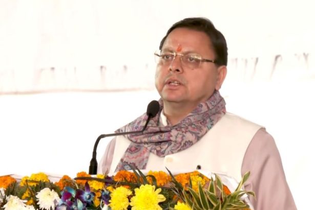 तृतीय टिहरी वाटर स्पोर्ट्स कप के समापन समारोह में पहुंचे सीएम धामी