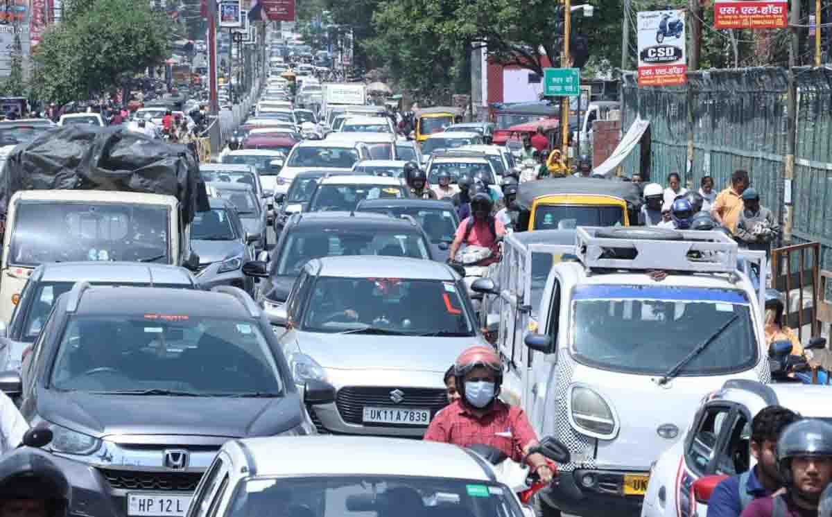 क्रिसमस पर पुलिस की खास तैयारी, घर से निकलने से पहले देख लें रूट प्लान