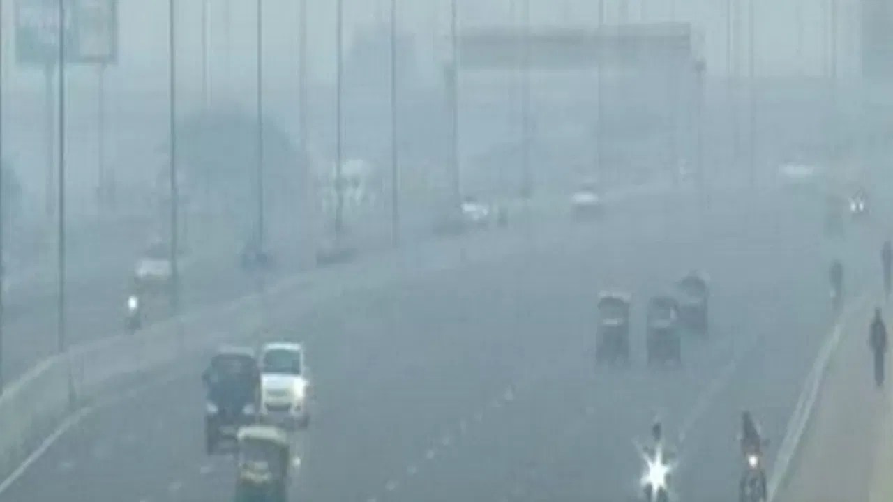 Delhi's air becomes poisonous, grap 4 implemented, AQI crosses 400