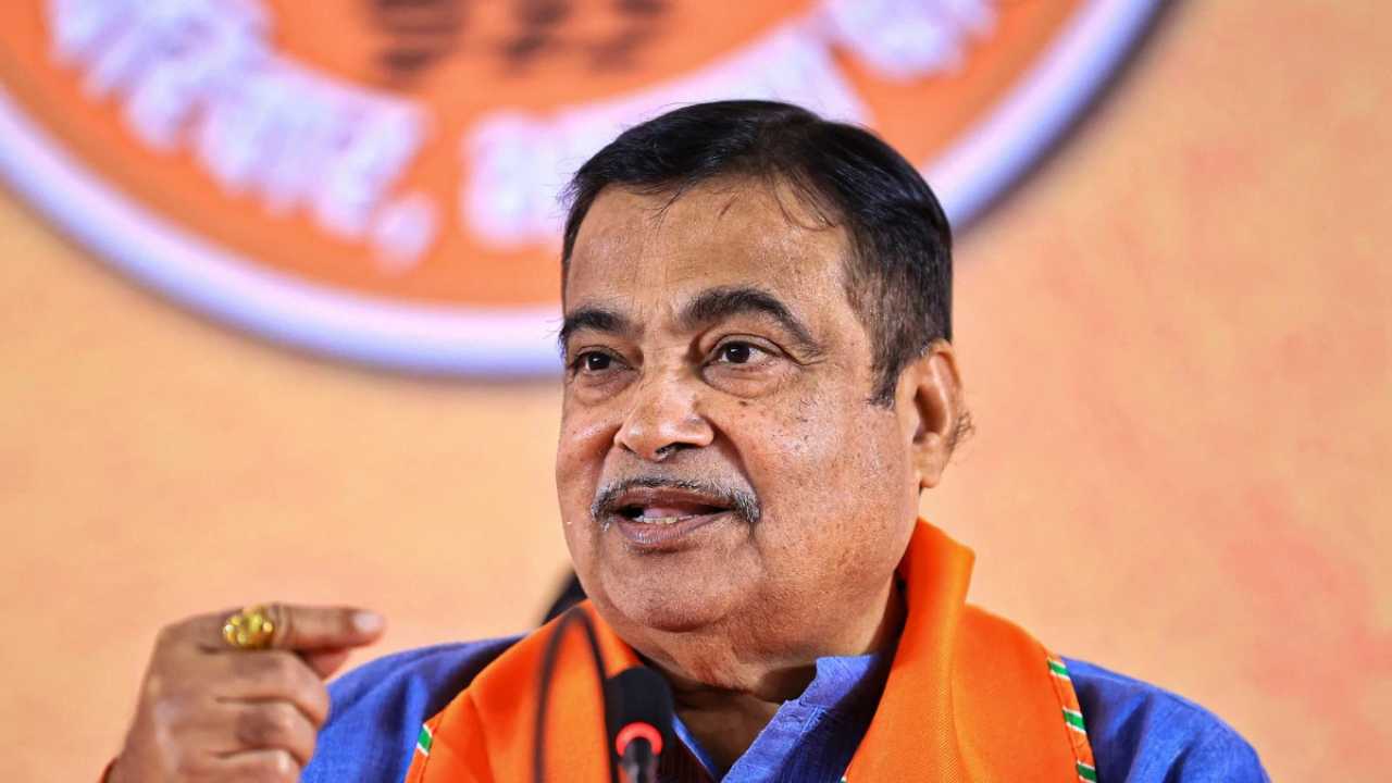 Why does Nitin Gadkari not want to come to Delhi?