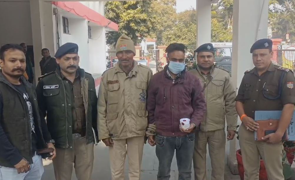 तस्कर गिरफ्तार
