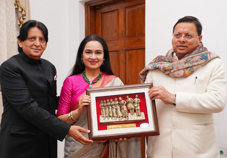 पद्मिनी कोल्हापुरी ने की सीएम से मुलाकात