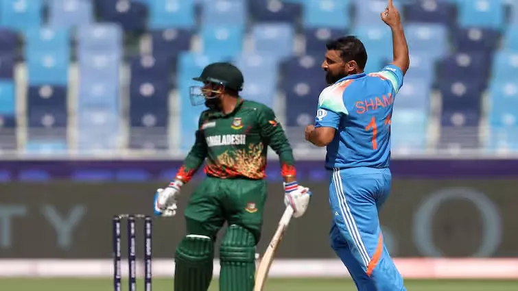 IND vs BAN mohammed-shami-becomes-the-2nd-fastest-to-complete-200-wickets