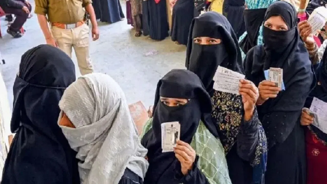 Delhi Assemblay Election 2025 Burqa women fake voting